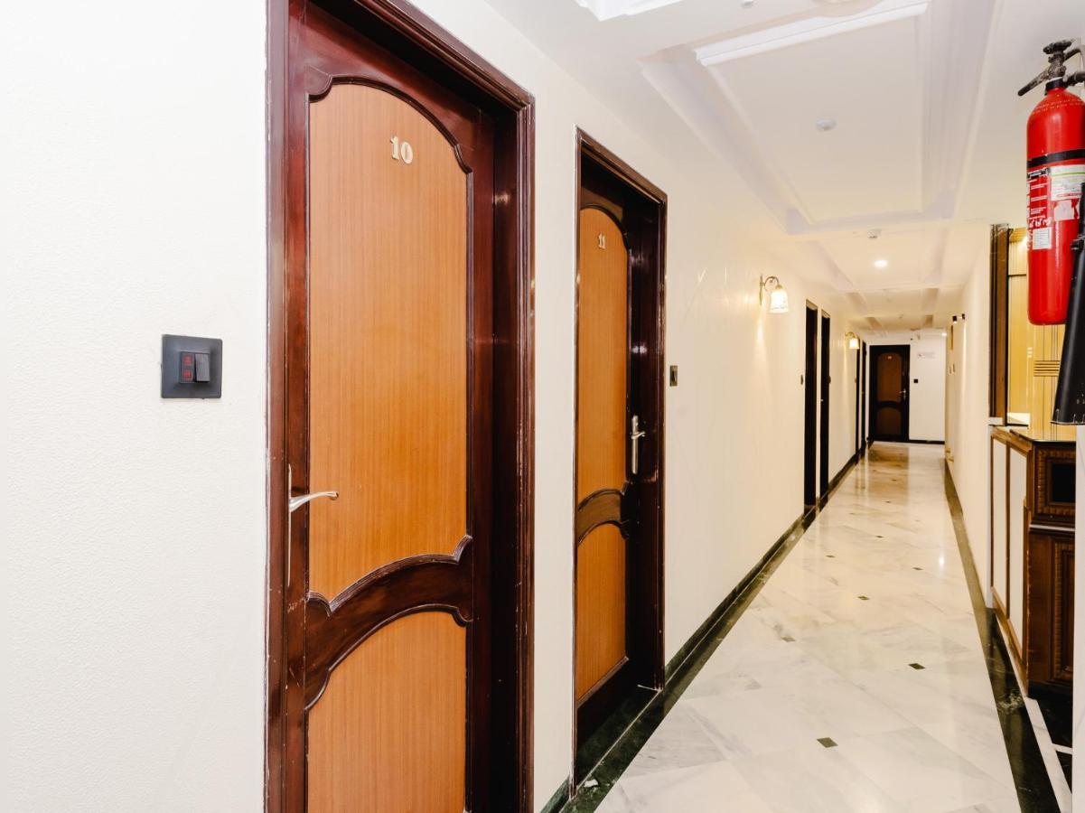 Hotel Galaxy Opp Surat Railway Station Экстерьер фото