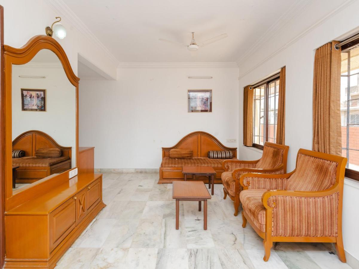 Hotel Galaxy Opp Surat Railway Station Экстерьер фото