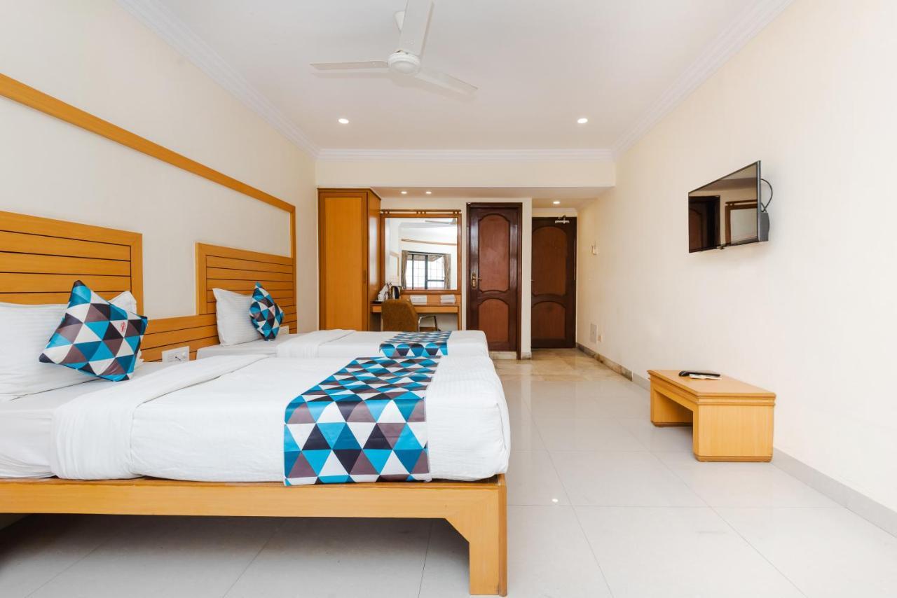 Hotel Galaxy Opp Surat Railway Station Экстерьер фото