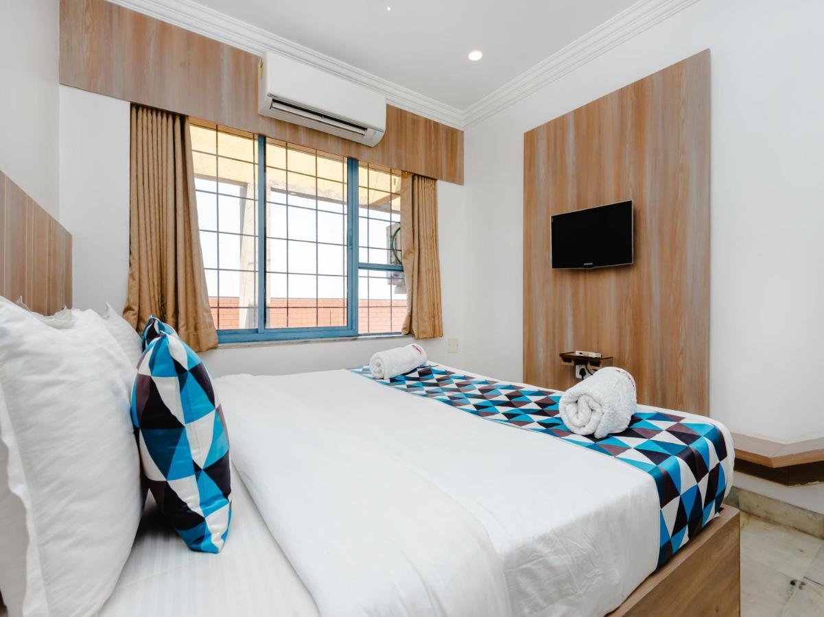 Hotel Galaxy Opp Surat Railway Station Экстерьер фото